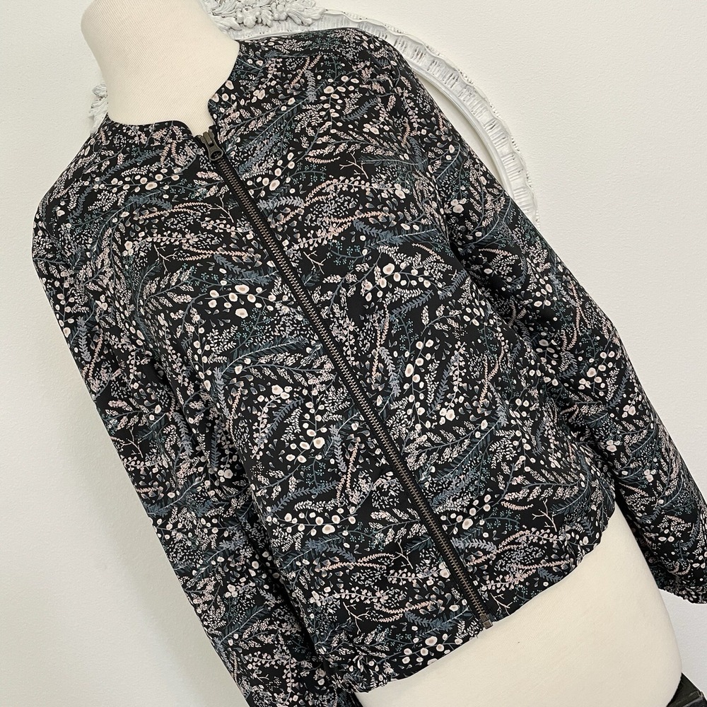 Ann Taylor Loft‎ Women's Black Floral  Zip Bomber Jacket Lightweight Pockets M
